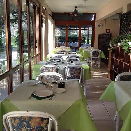 Cristina Hotel