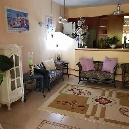 Cristina Hotel